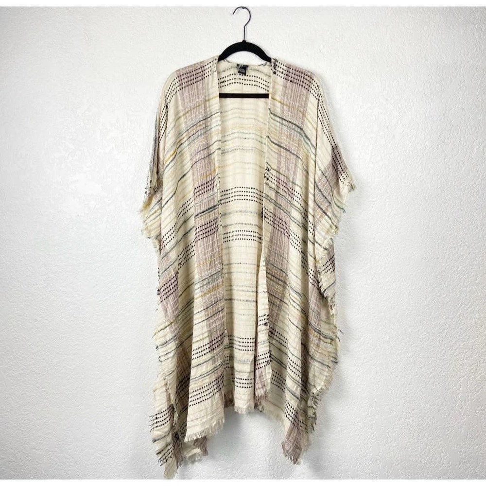 🖤3/$25 SALE!! Cajon nubby knit embroidered open front poncho cardigan